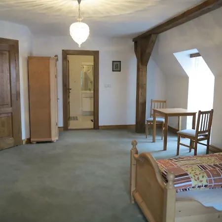 Zámecký Sloup Casa de hóspedes 3*